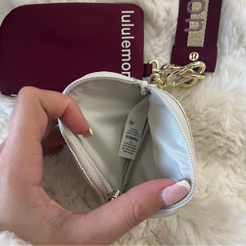 Lululemon Dual Pouch Wristlet Maroon White - Picture 4 of 5